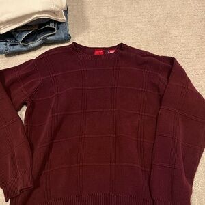 Arrow Men's Deep Red Crewneck Sweater